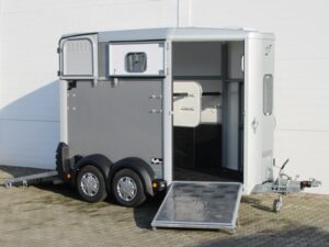 Ifor Williams Pferdeanhänger HB506|Frontausstieg-Neu