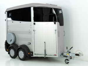 Ifor Williams Pferdeanhänger HBX 403 | Frontausstieg | Neues Modell | Silber-Neu